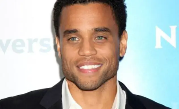 How tall is Michael Ealy?